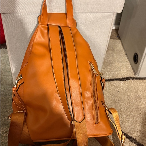 Unique Zipper Backpack 🎒 - Picture 7 of 9